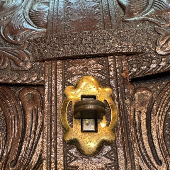 Vintage 1970 Brown Tooled Genuine Leather Crossbody Saddle Bag Western Floral Pu - Picture 2 of 14